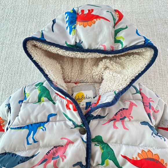 Baby Boden Dino Print Fleece Lined Quilted Jacket PLAY 2/3 - Picture 2 of 9
